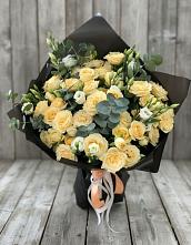 Букет цветов из:  Розы и Лизиантусы в Аргуне