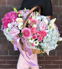 Цветочная композиция из Розы, Хризантемы, Пионы и Лизиантусы в корзине #REPLACE_PRED# Аргуне