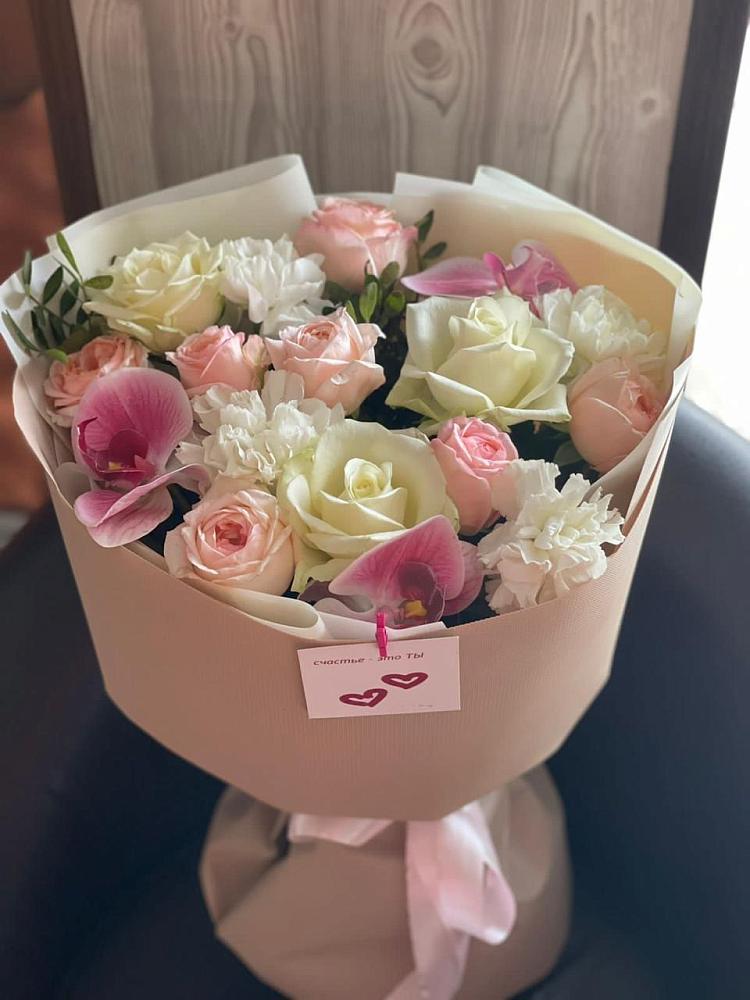 Букет цветов из: Орхидеи, Розы и Гвоздики в Аргуне