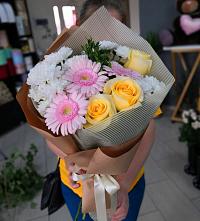 Букет цветов из:  Герберы, Розы и Хризантемы в Аргуне