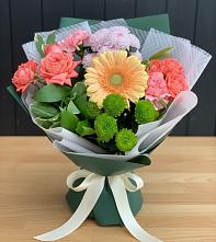 Букет цветов из:  Гвоздики, Розы, Герберы и Хризантемы в Аргуне