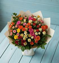 Букет Микс из разноцветных кустовых роз в Аргуне